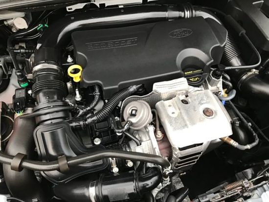 двигатель автомобиля