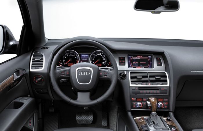 интерьер Audi Q7